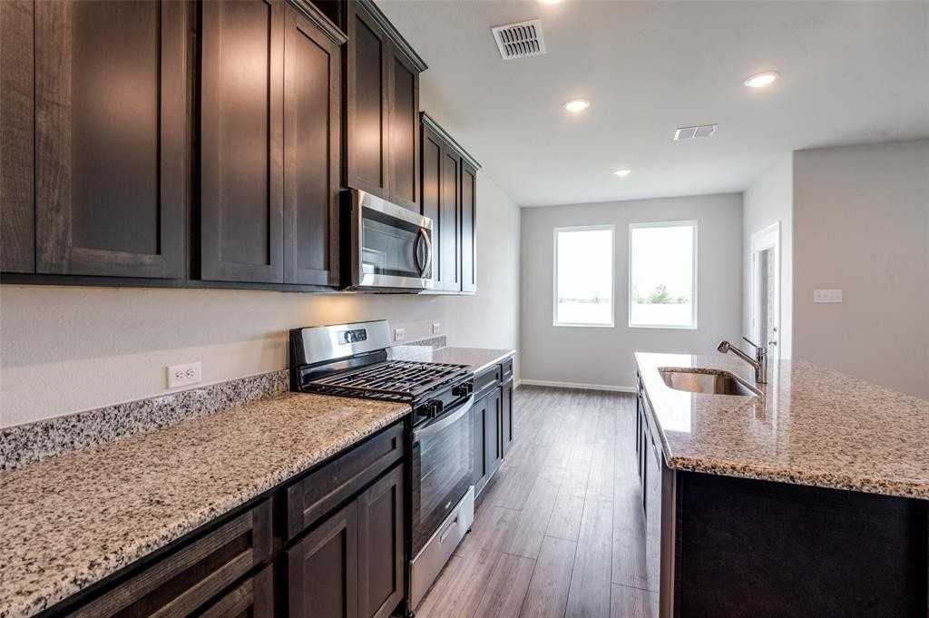 737 Santa Lucia Dr - Photo 7 of 24