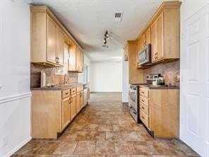 6924 Richardson Dr - Photo 3 of 12