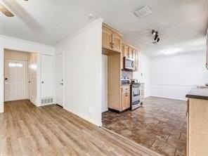 6924 Richardson Dr - Photo 4 of 12