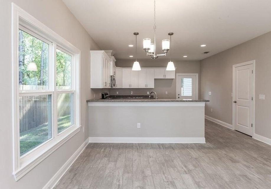9946 Mariposa St - Photo 5 of 18