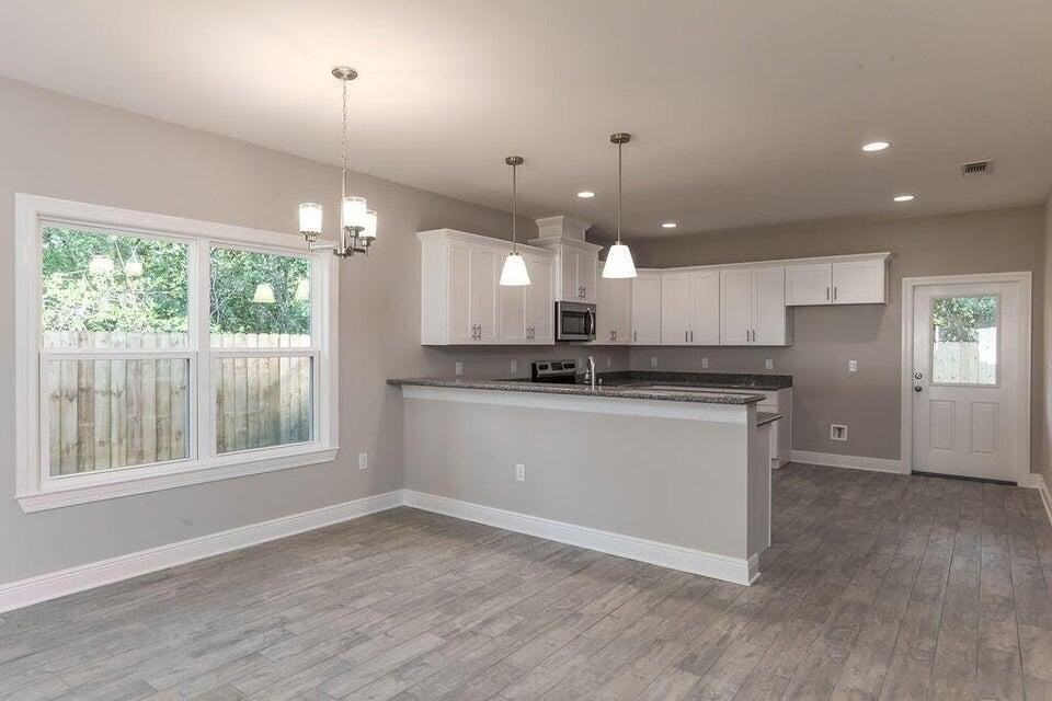 9946 Mariposa St - Photo 6 of 18
