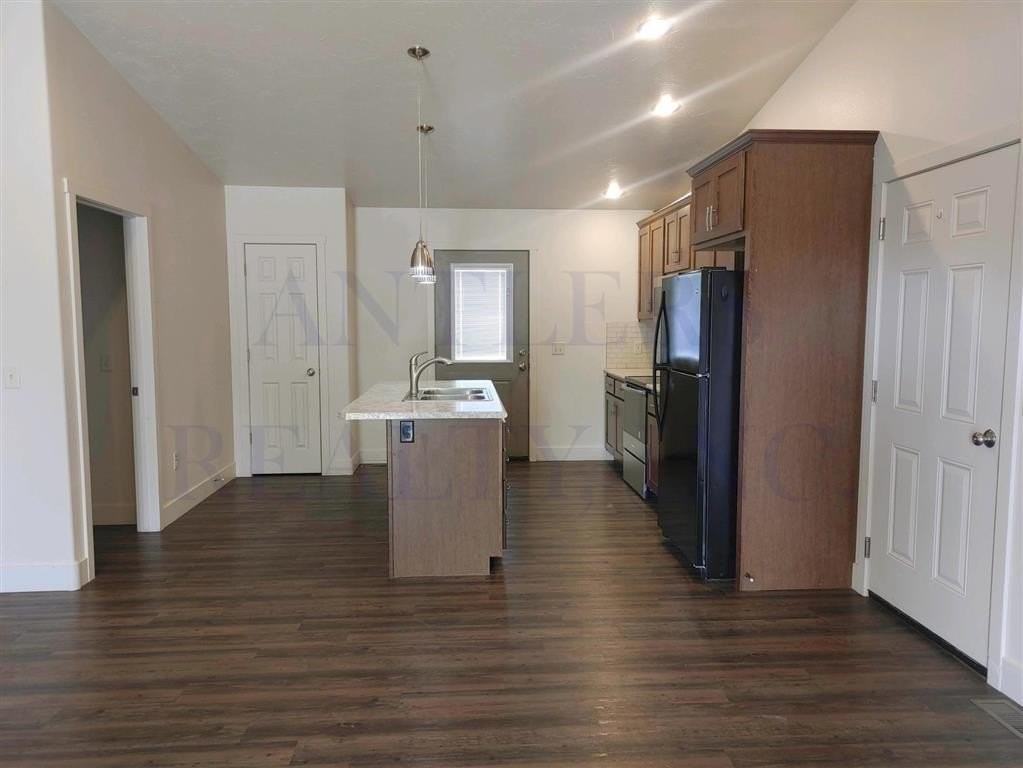 2708 Central Ave #B - Photo 3 of 12