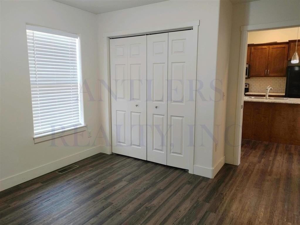 2708 Central Ave #B - Photo 7 of 12