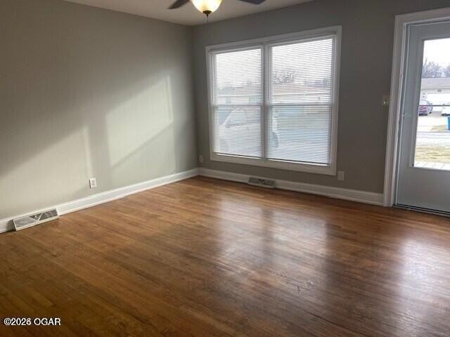 2720 Iowa Ave - Photo 2 of 9