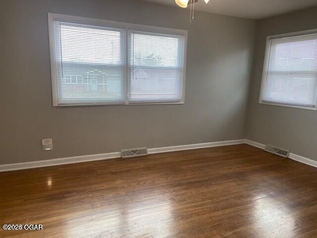 2720 Iowa Ave - Photo 6 of 9