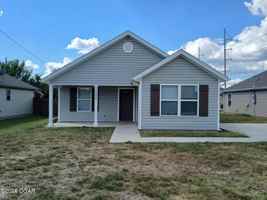 featured image of 2606 S Moffet Ave
