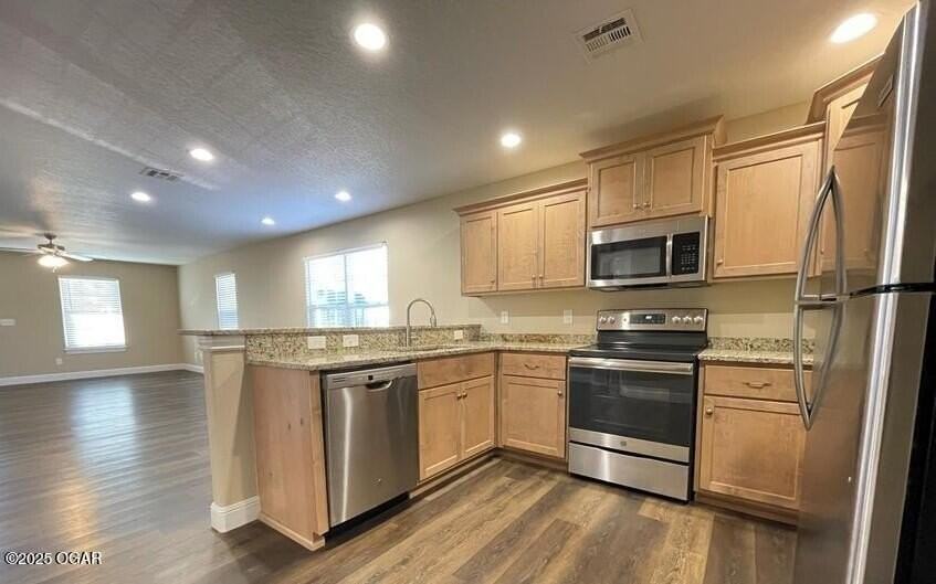 1801 Grand Ave - Photo 6 of 12