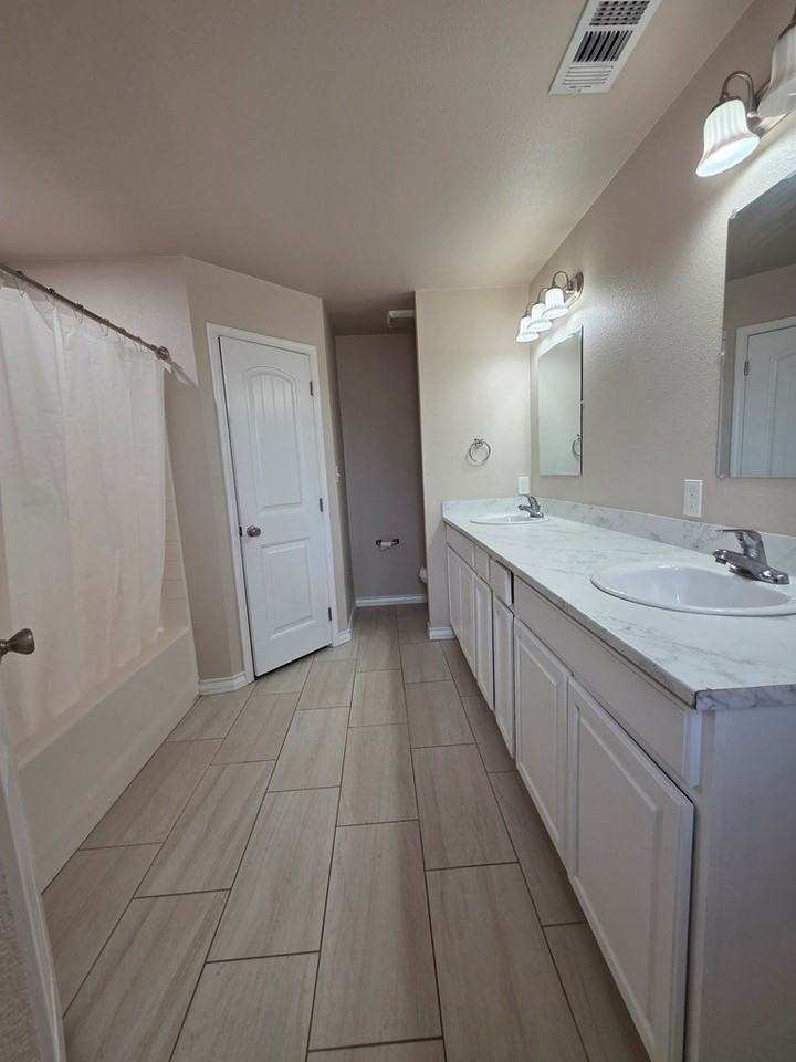 3214 Carver St - Photo 7 of 12