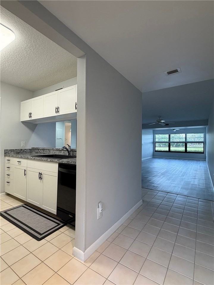 30 Plantation Dr #101 - Photo 7 of 36