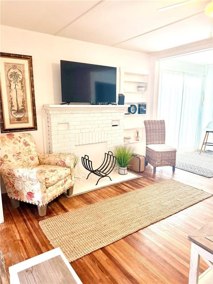 2047 38th Ave - Photo 6 of 20