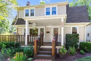 featured image of 192 E Lincoln St