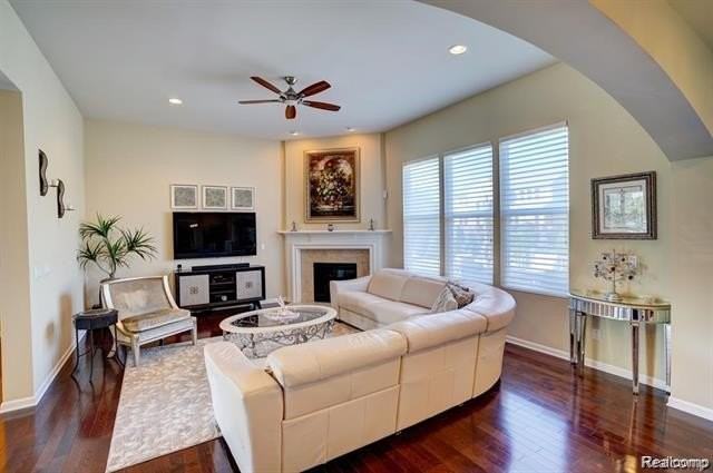 6074 Topaz Cir - Photo 2 of 19
