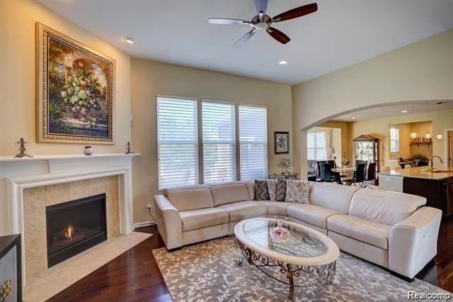 6074 Topaz Cir - Photo 3 of 19