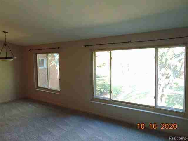 1127 Derby Rd Apt 7 - Photo 6 of 15