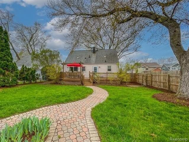 4526 Tonawanda Ave - Photo 3 of 25