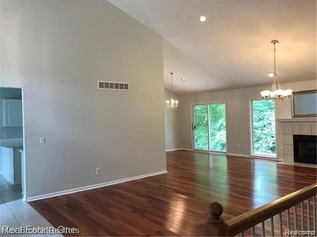 5273 Simpson Lake Rd - Photo 4 of 19