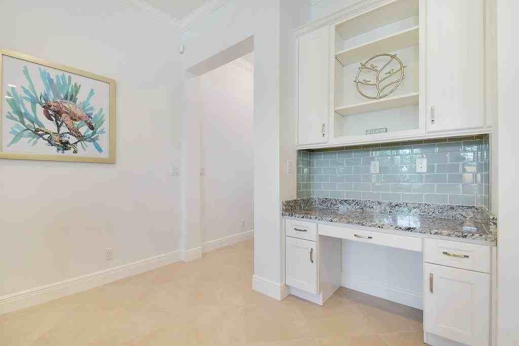 106 Ocean Breeze Dr - Photo 4 of 28
