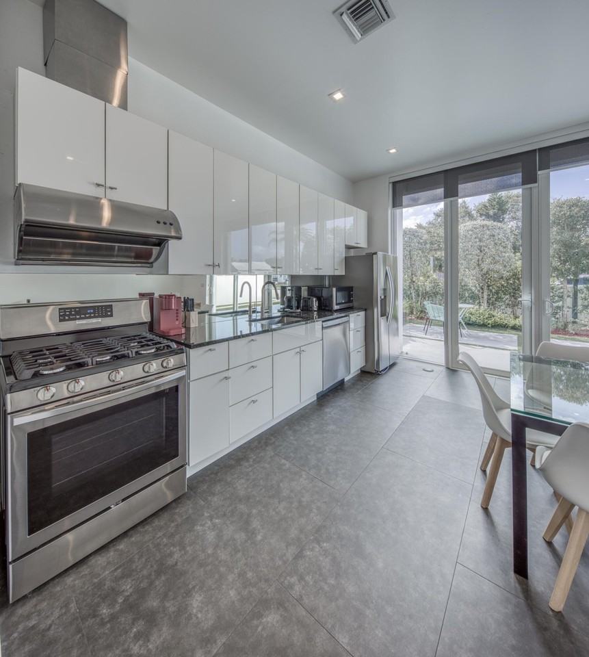 714 6th Ave N - Photo 7 of 16