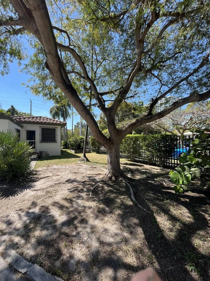 175 Sw 25th Rd - Photo 2 of 23