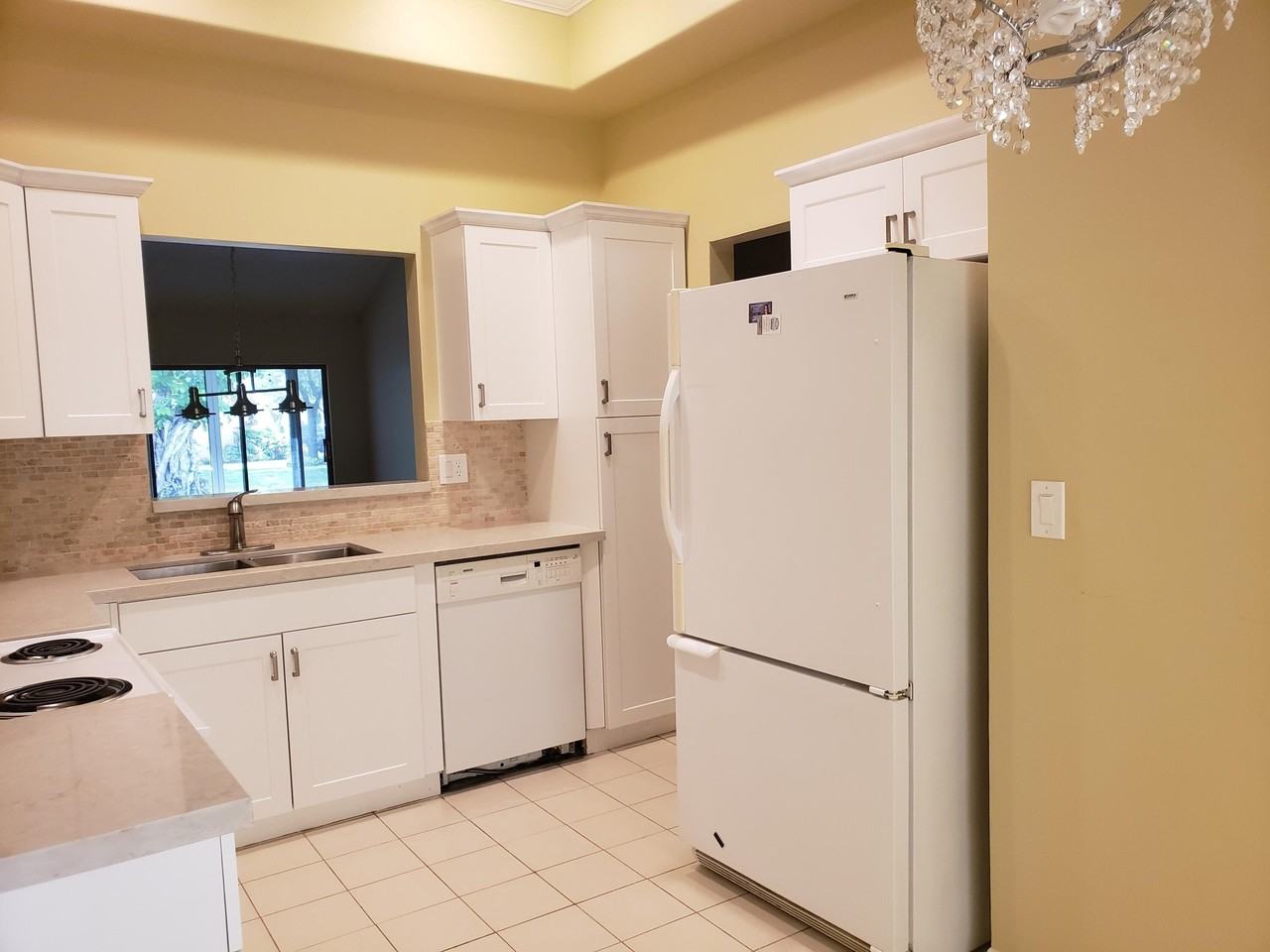 10875 Lake Front Pl - Photo 2 of 20
