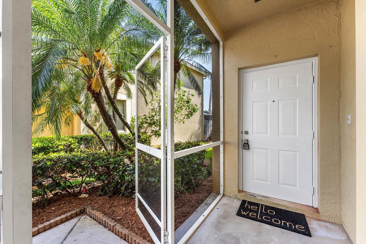2482 Cordoba Bnd - Photo 5 of 43
