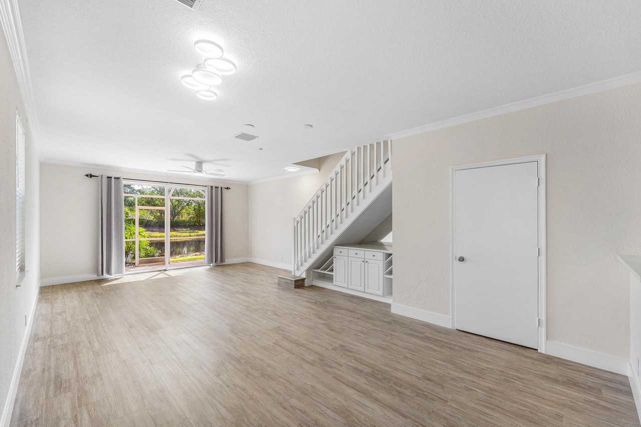2482 Cordoba Bnd - Photo 6 of 43