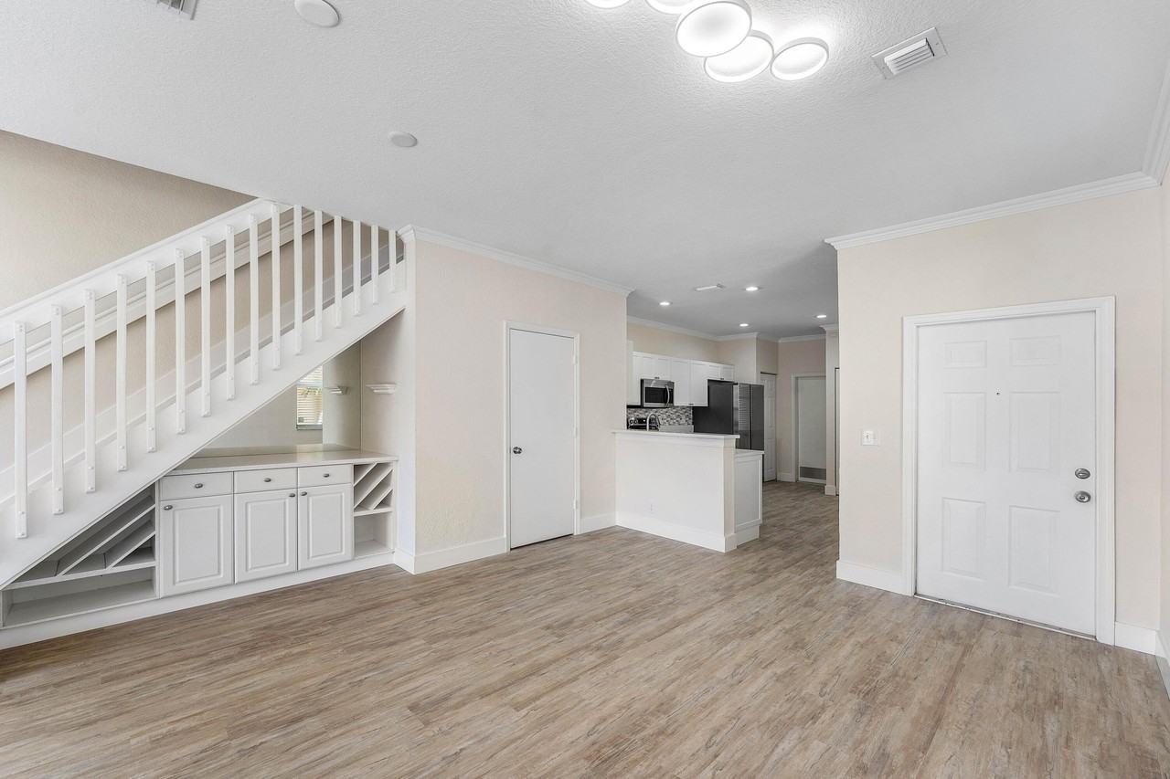 2482 Cordoba Bnd - Photo 7 of 43