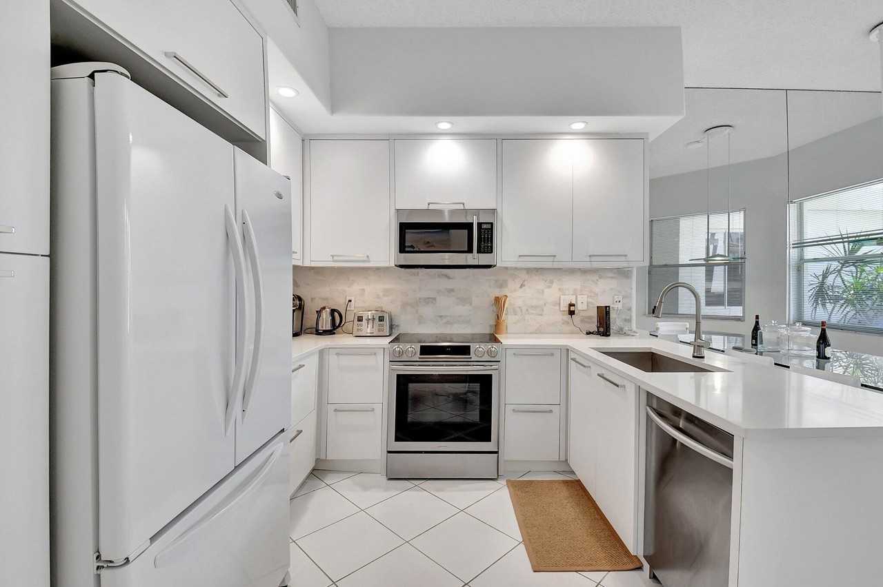 5801 Nw 24th Ave #1001 - Photo 4 of 47