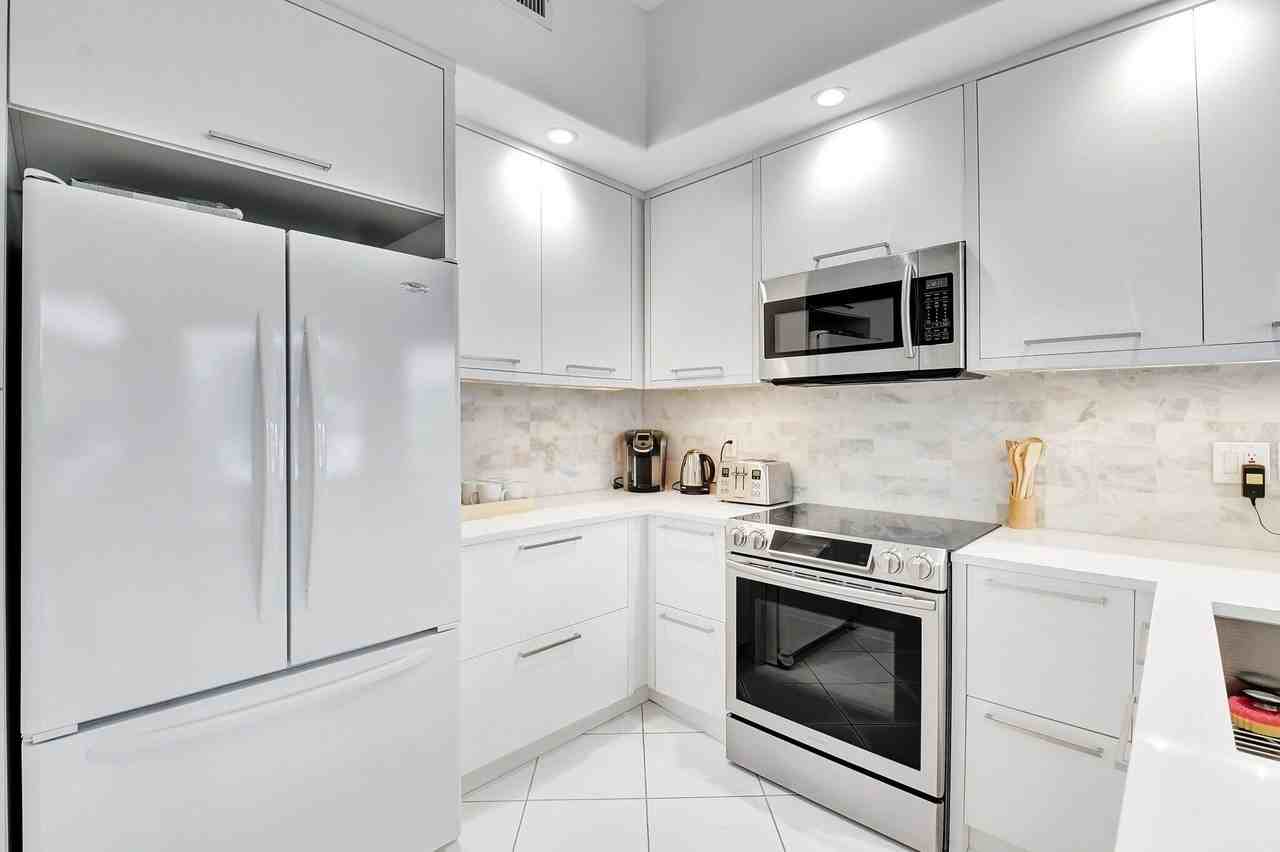 5801 Nw 24th Ave #1001 - Photo 6 of 47