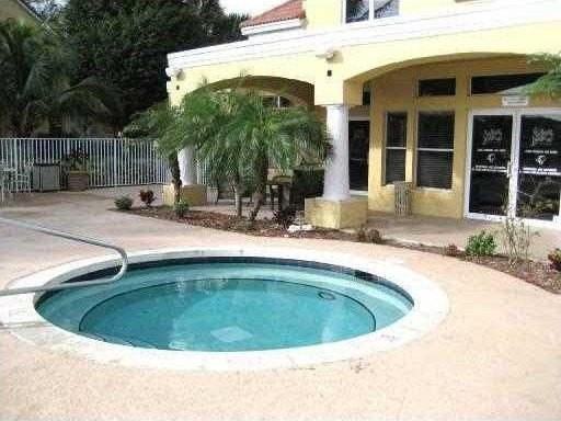 2405 Nw 33rd St #1207 - Photo 6 of 32