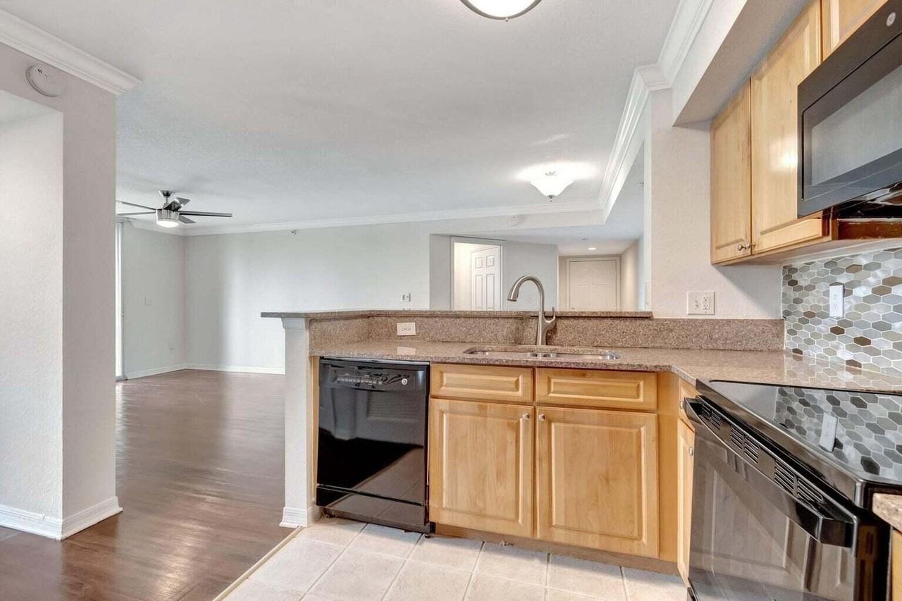 15155 Michelangelo Blvd #106 - Photo 5 of 21