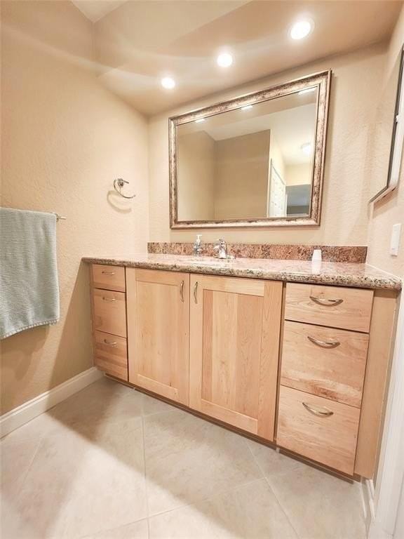 6281 Bay Club Dr #2 - Photo 6 of 38