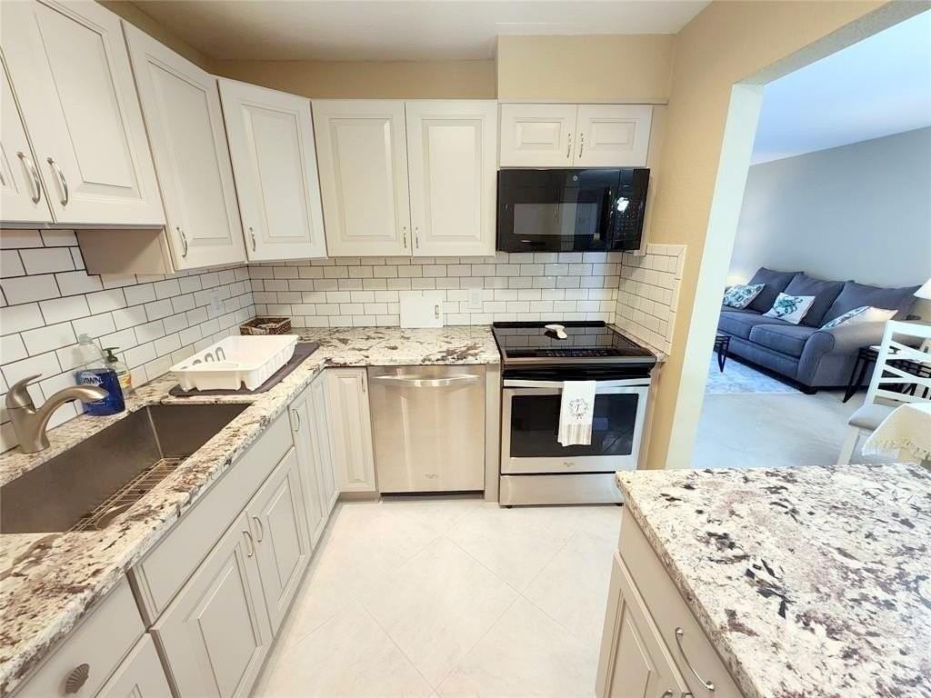 6281 Bay Club Dr #2 - Photo 7 of 38