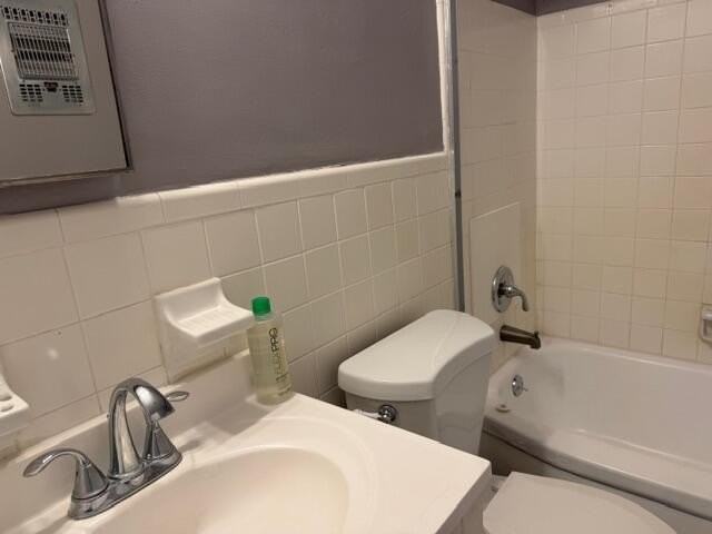 1825 N 17th Ct #7 - Photo 6 of 8