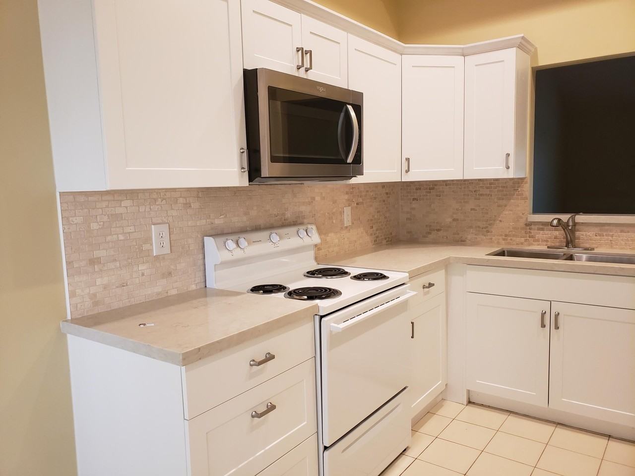 10875 Lake Front Pl #10875 - Photo 2 of 18