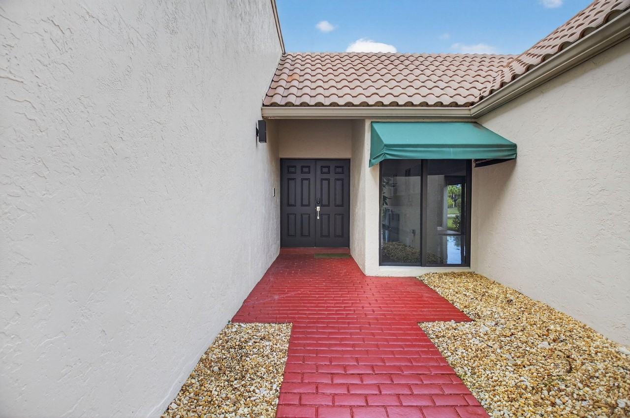 6545 Las Flores Dr - Photo 3 of 50