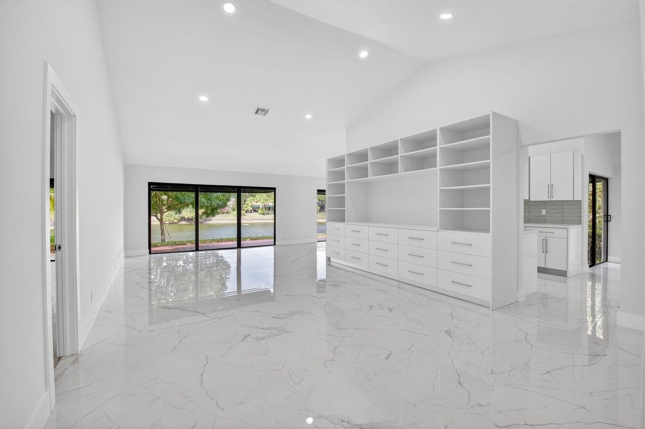 6545 Las Flores Dr - Photo 6 of 50