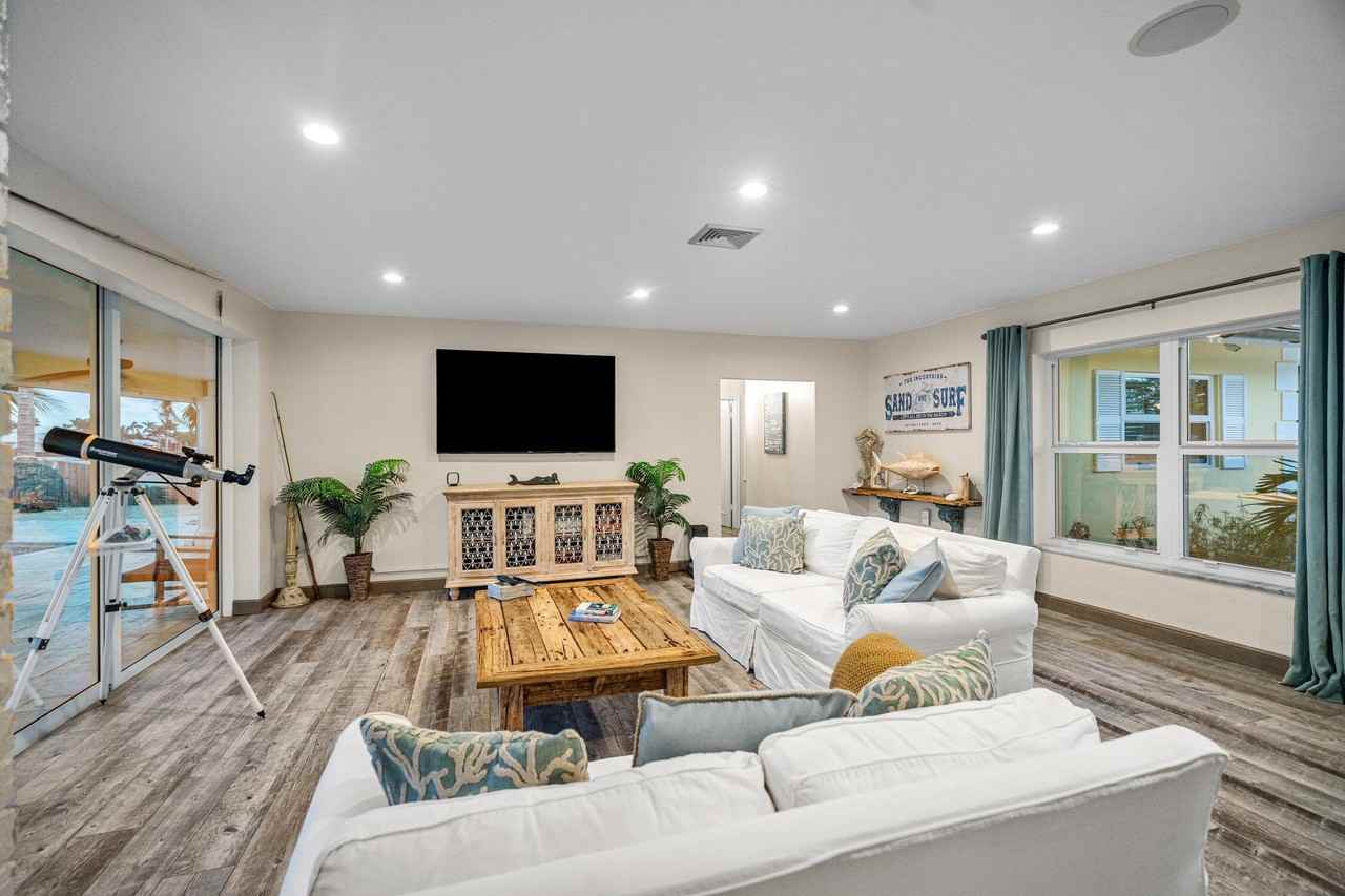 844 East Dr - Photo 6 of 37