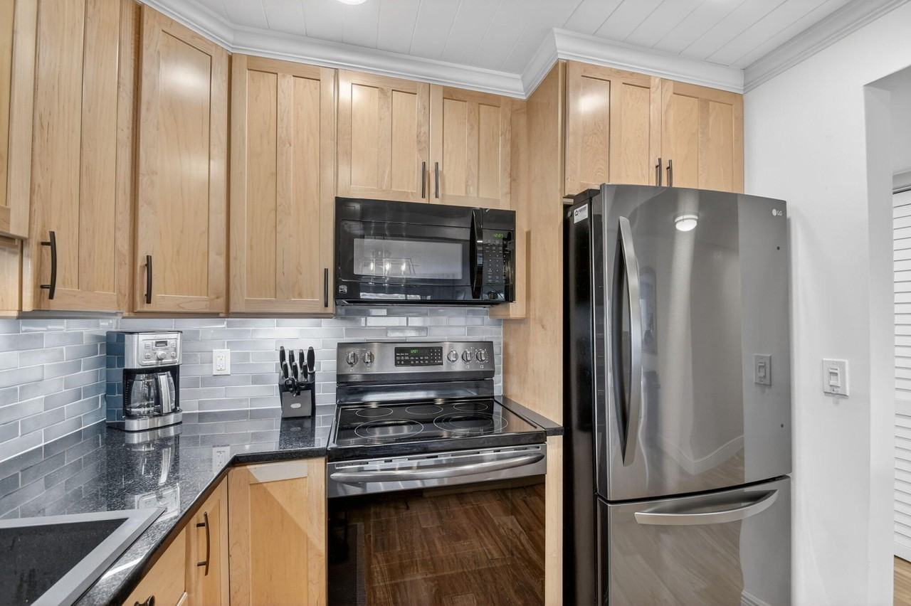 1502 S Lakeside Dr #214 - Photo 4 of 50