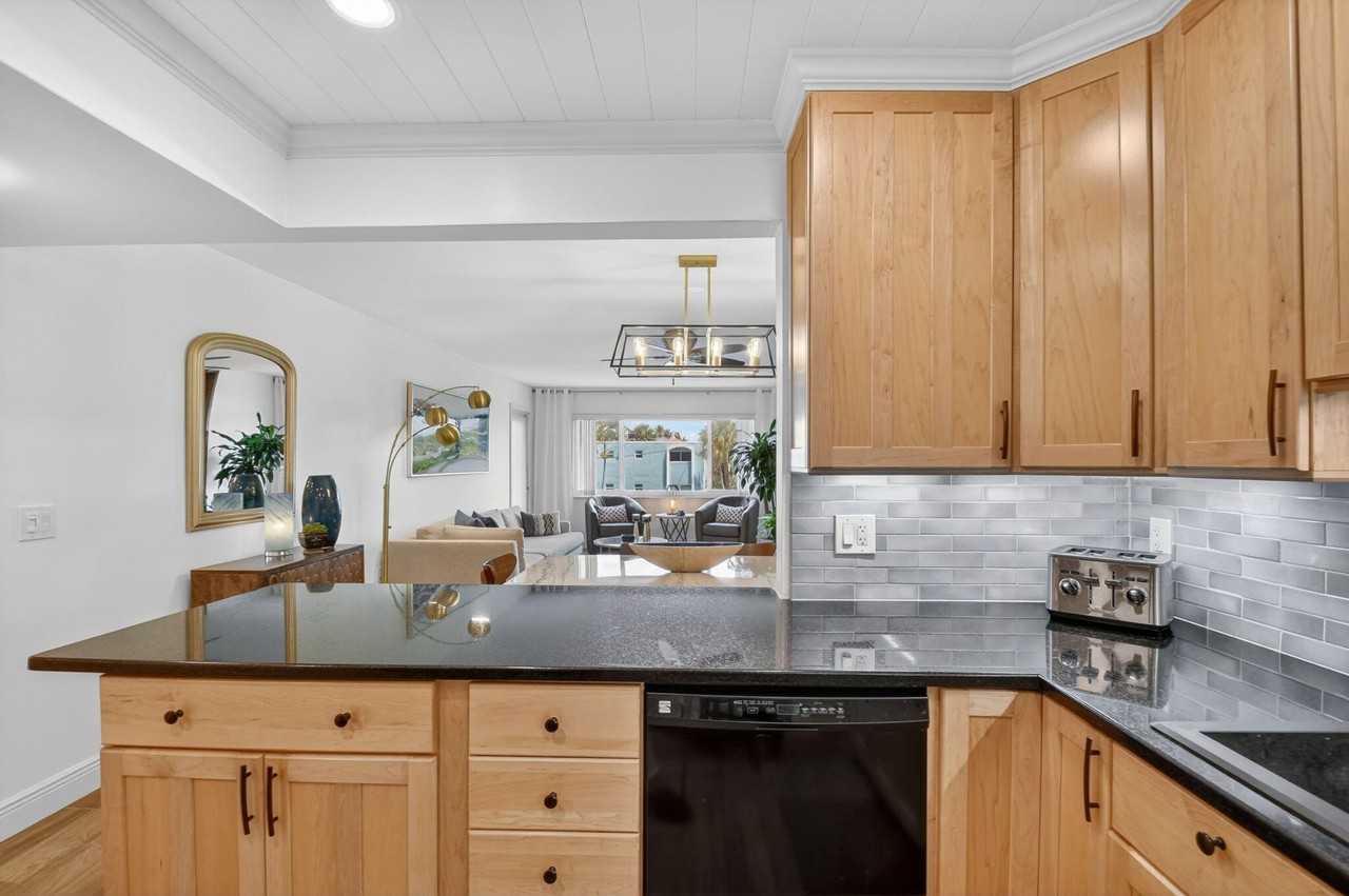 1502 S Lakeside Dr #214 - Photo 5 of 50