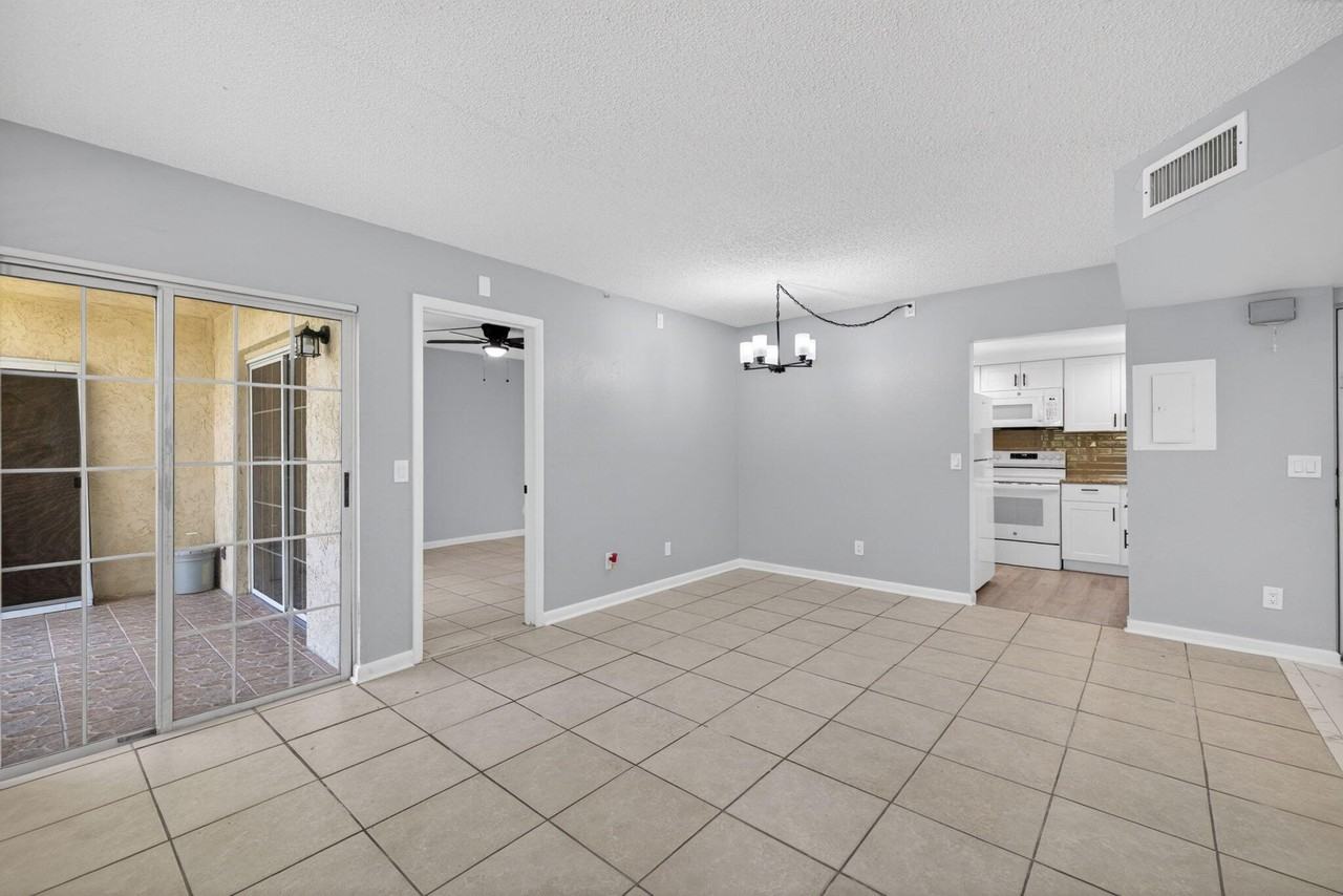 1650 Se Green Acres Cir #E103 - Photo 6 of 21