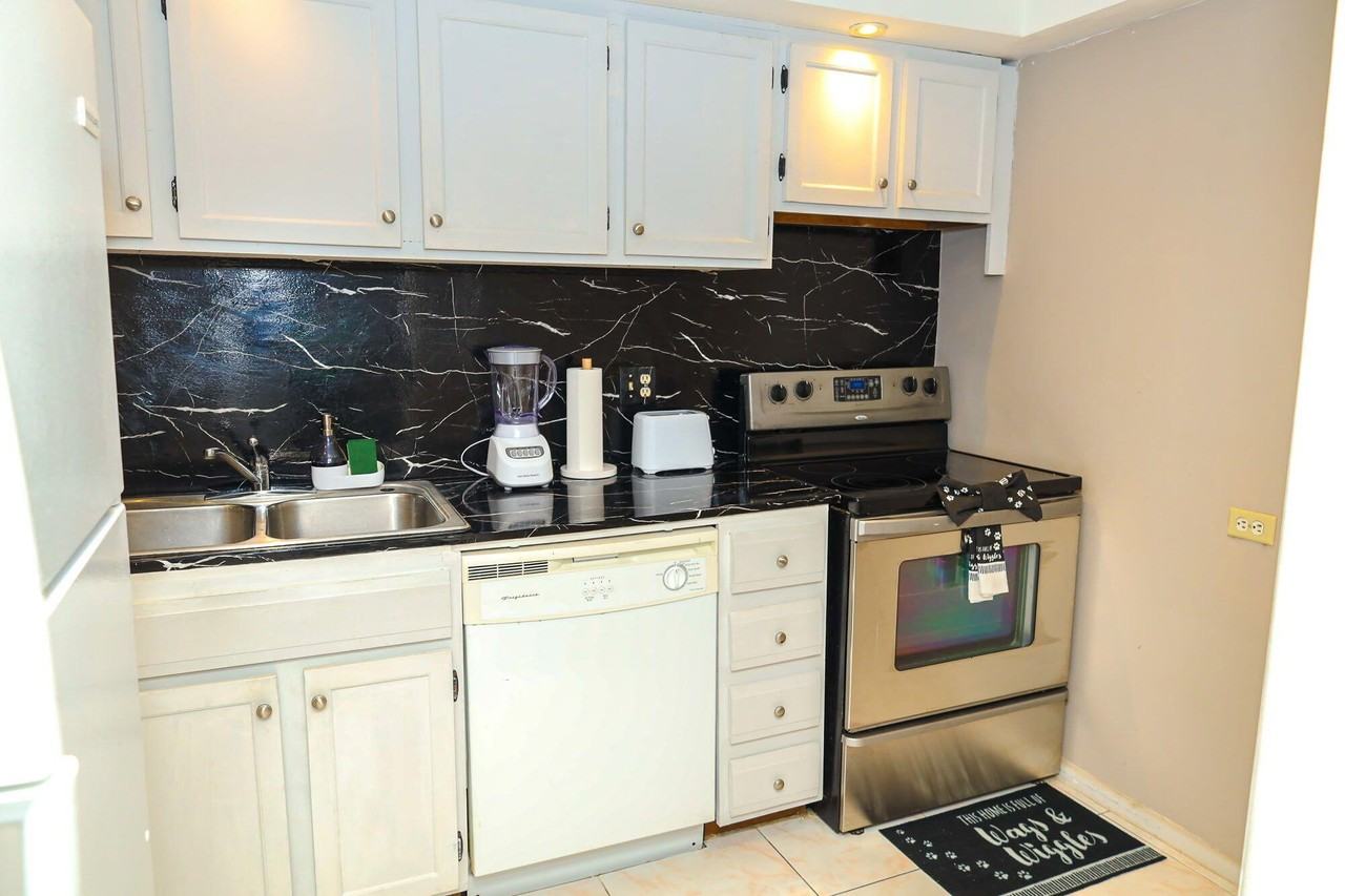 3740 Inverrary Dr #2D - Photo 7 of 24