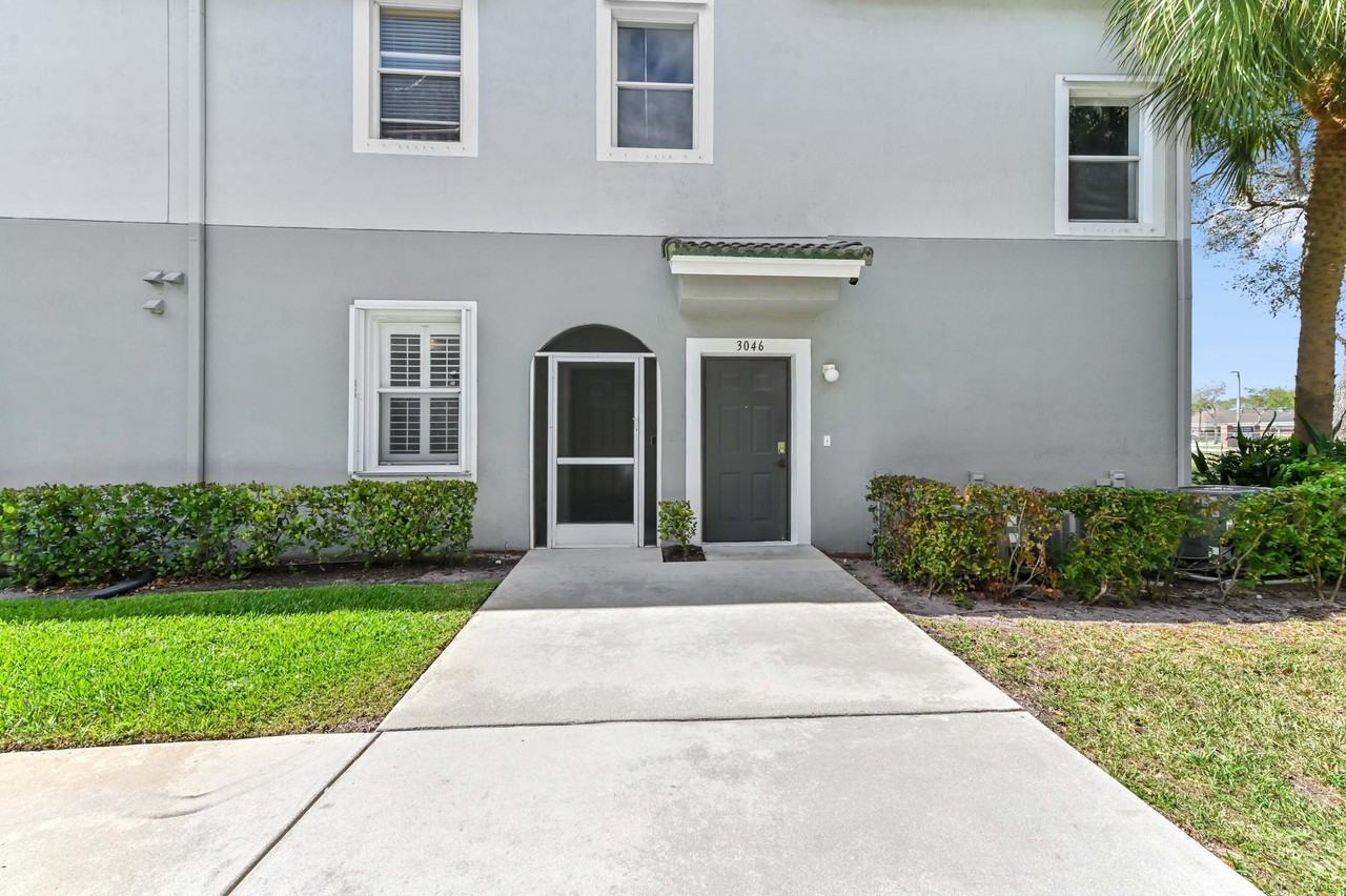 3043 Grandiflora Dr - Photo 3 of 34