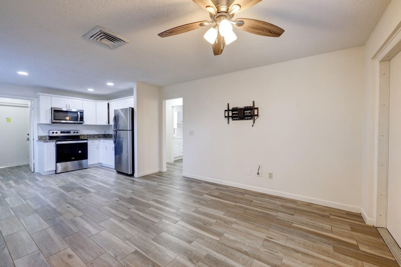 947 Fra Mar Pl - Photo 4 of 26