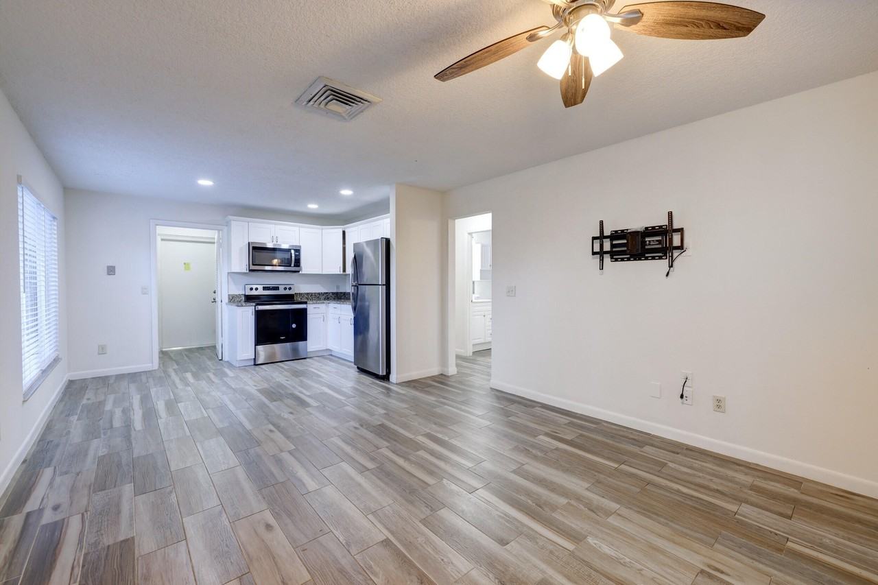 947 Fra Mar Pl - Photo 6 of 26