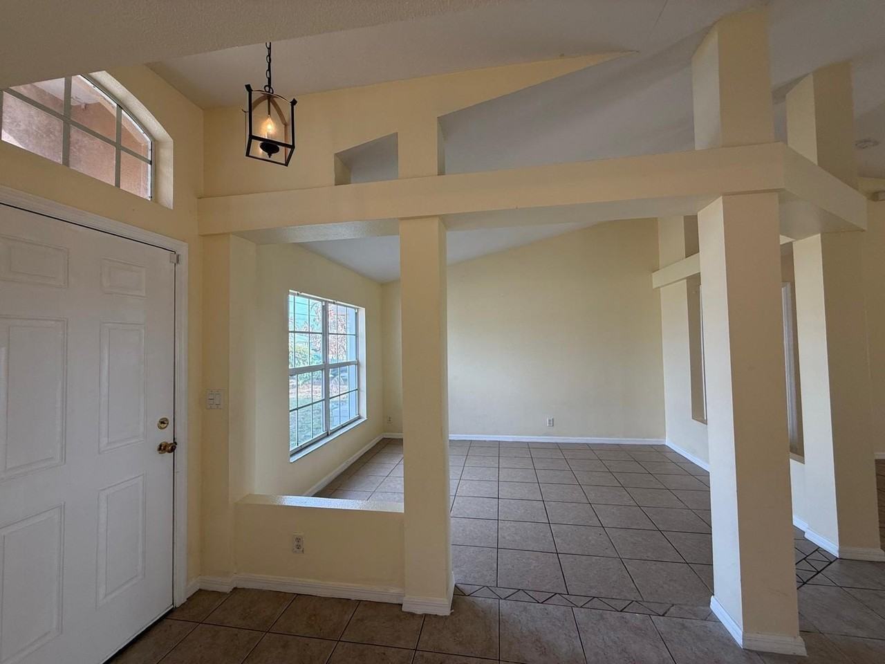 974 Sw California Blvd - Photo 2 of 18