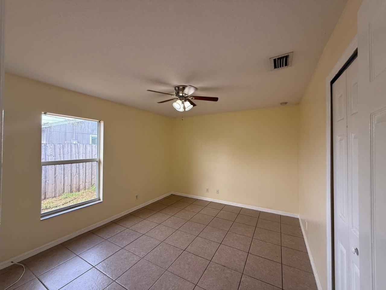 974 Sw California Blvd - Photo 6 of 18