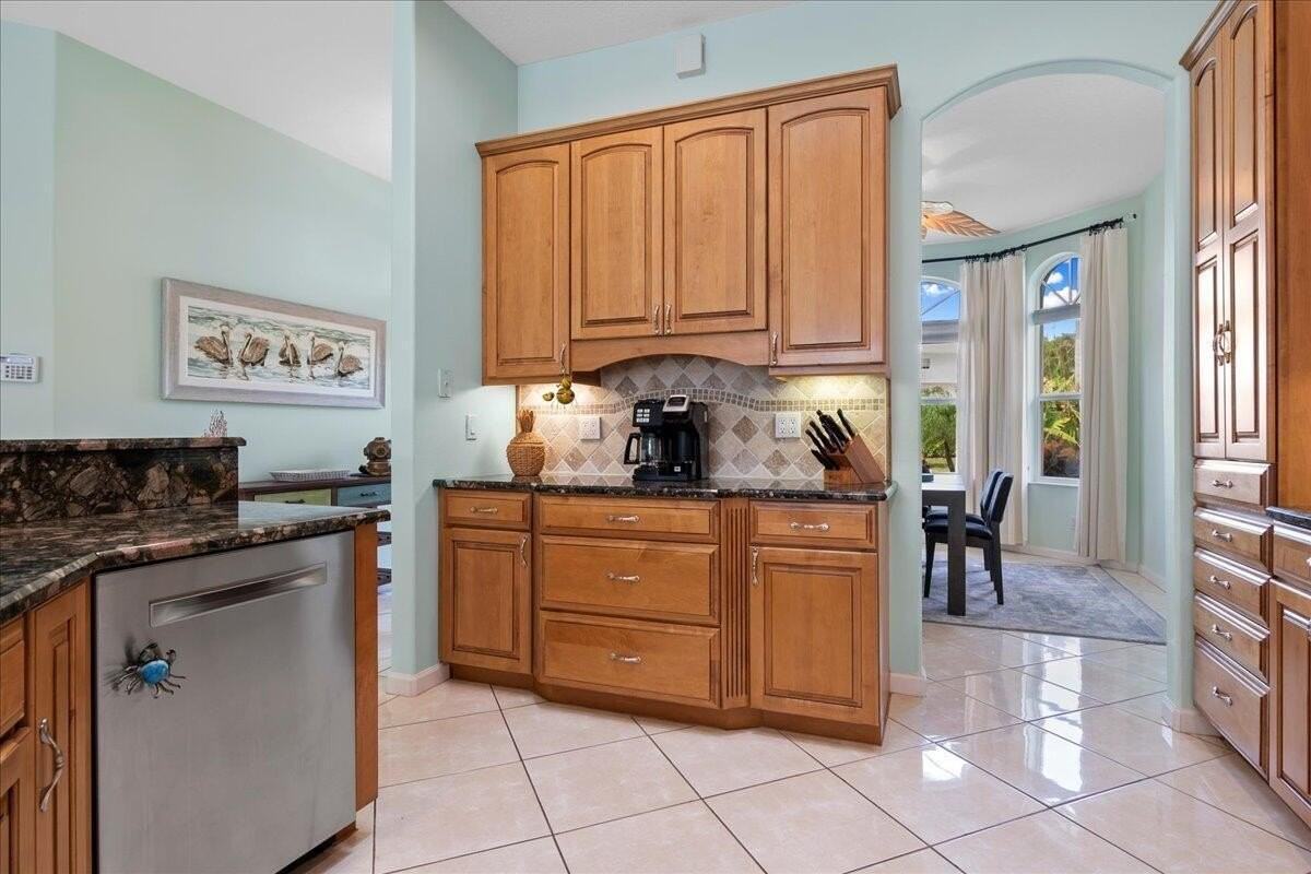 72 Waterway Rd - Photo 6 of 50