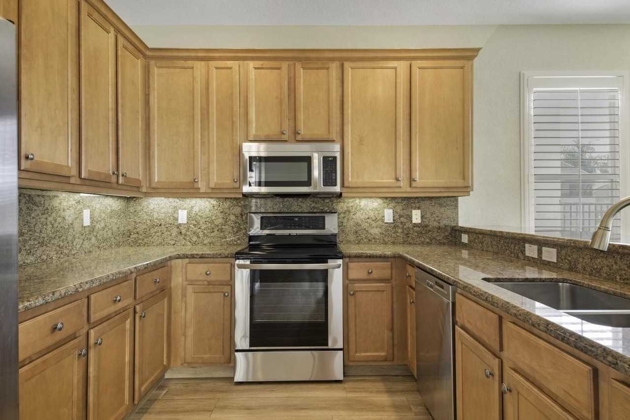 8895 Chestnut Ridge Way - Photo 5 of 49