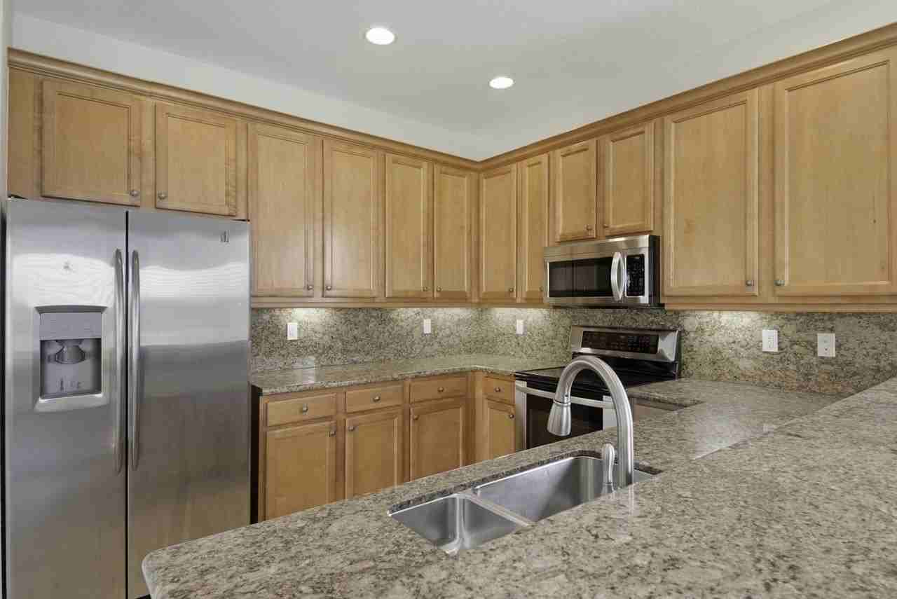 8895 Chestnut Ridge Way - Photo 7 of 49